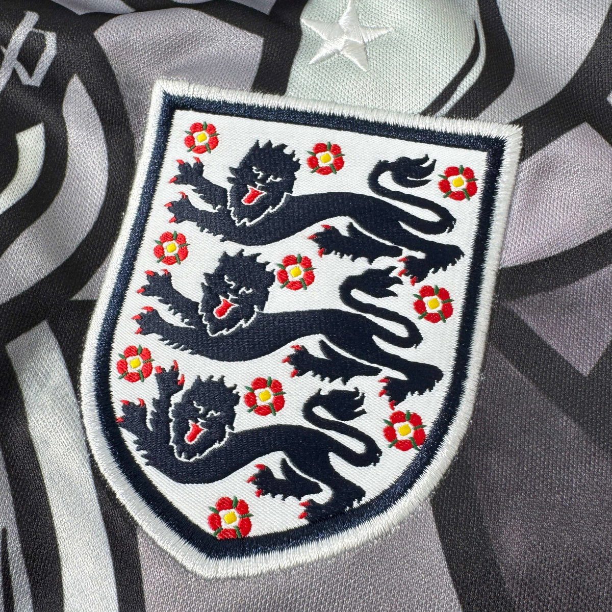 Maillot Angleterre 2026 — Concept · Coupe du Monde 2026 — vue 3