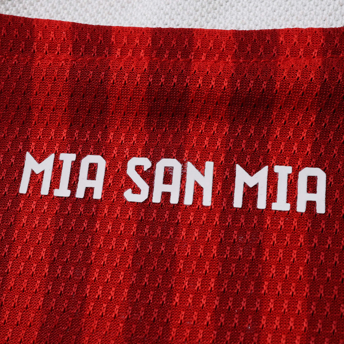 Maillot Bayern Munich 2026/27 Domicile Manches Longues — Version Joueur — vue 4