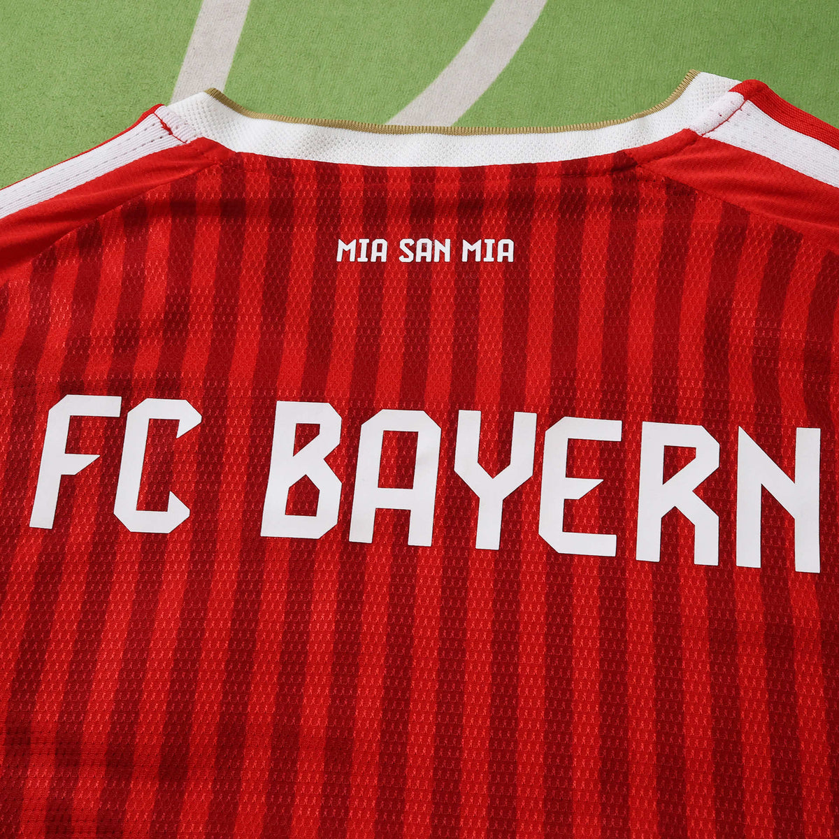 Maillot Bayern Munich 2026/27 Domicile Manches Longues — Version Joueur — vue 5