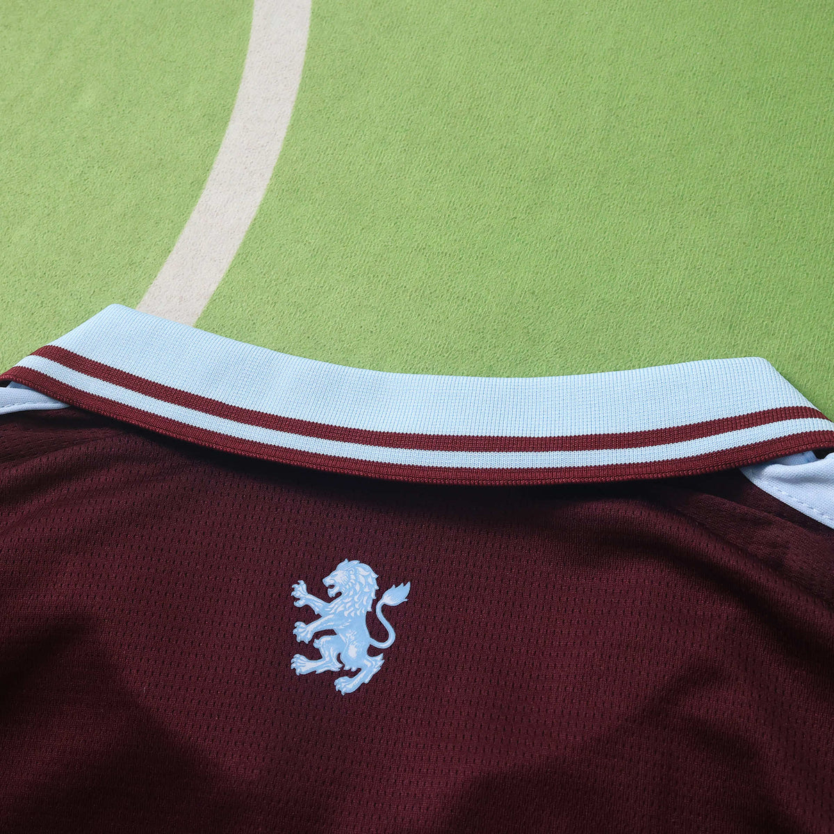 Maillot Aston Villa 2026/27 Domicile — vue 3