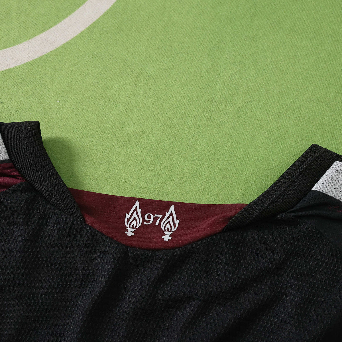 Maillot Liverpool 2026/27 Third — Version Joueur — vue 3