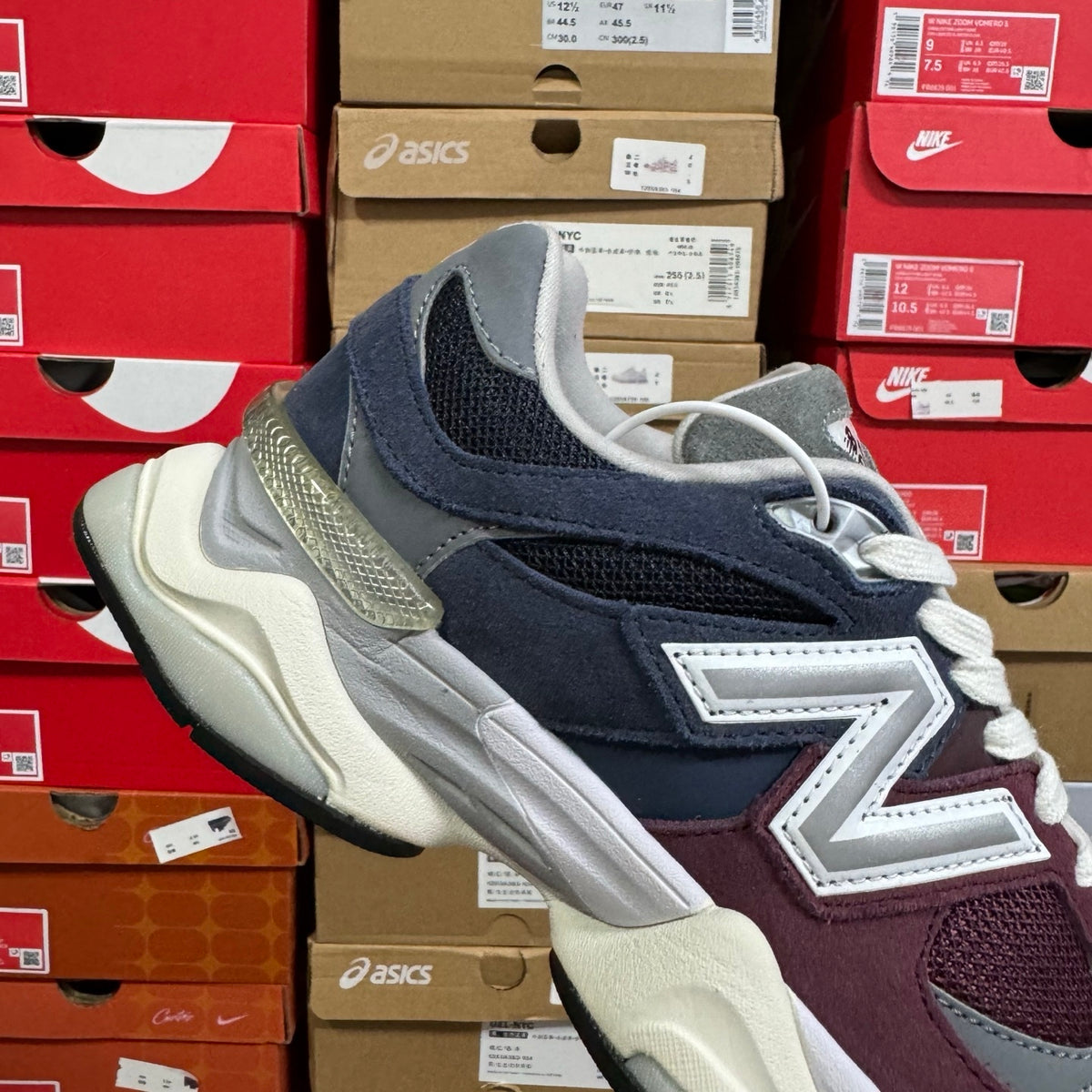 New Balance 9060 'Bleu Marine Bordeaux'