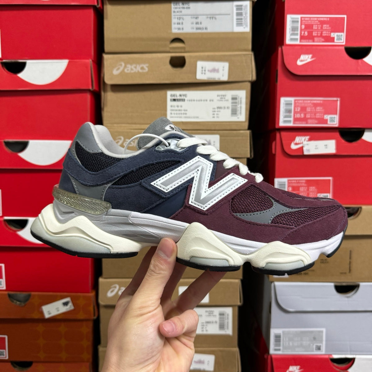 New Balance 9060 'Bleu Marine Bordeaux'