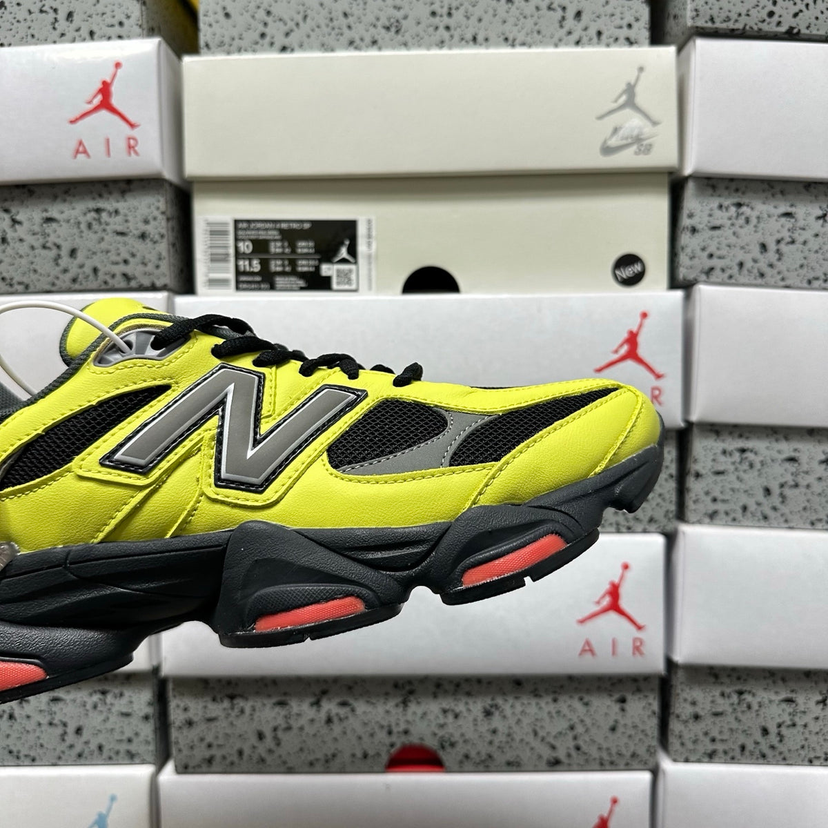 New Balance 9060 'Jaune Fluo Noir'