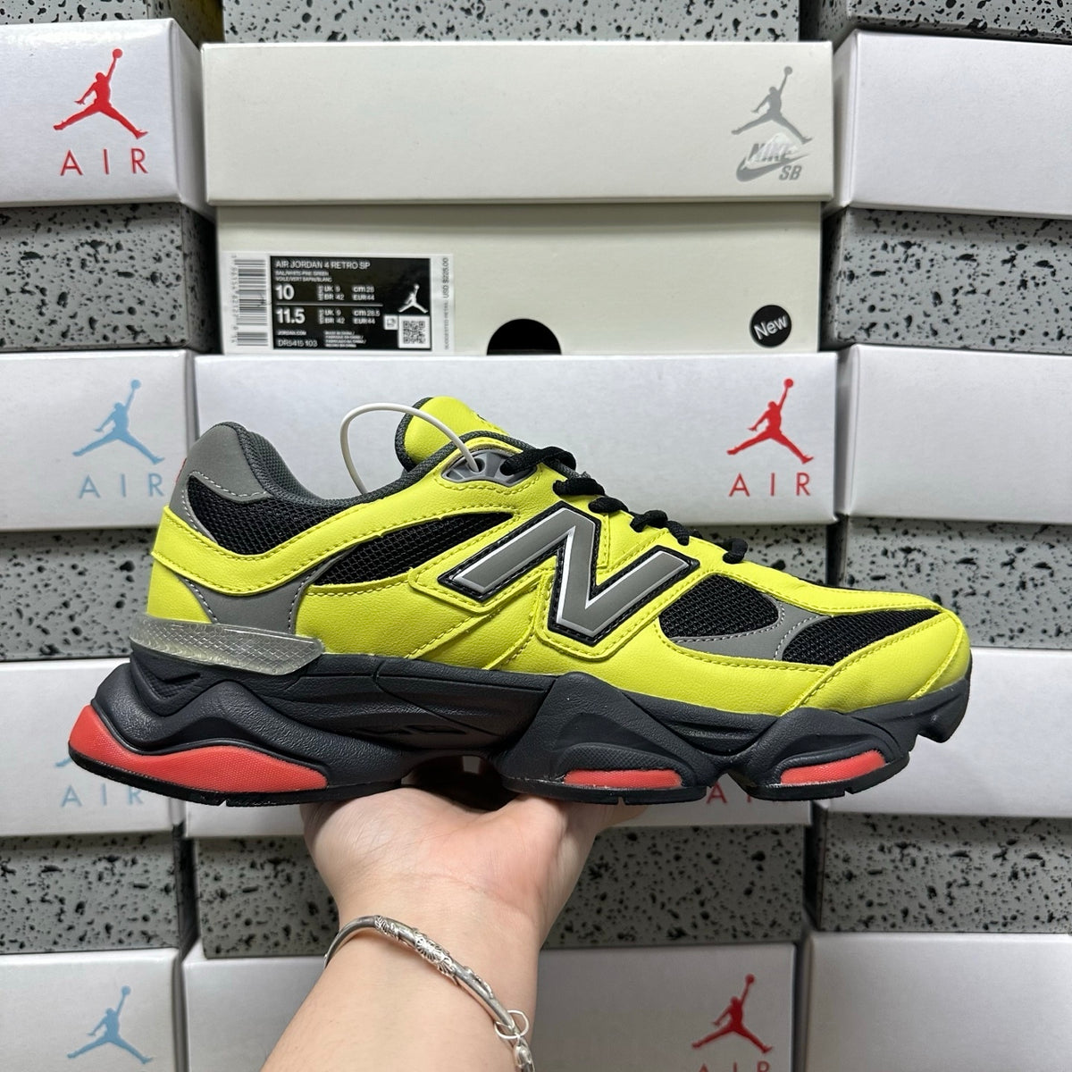 New Balance 9060 'Jaune Fluo Noir'