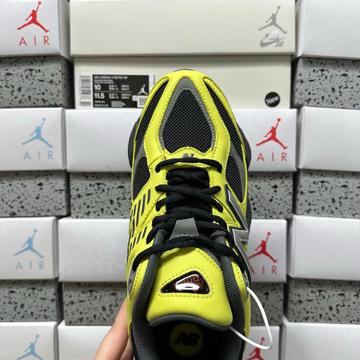 New Balance 9060 'Jaune Fluo Noir'
