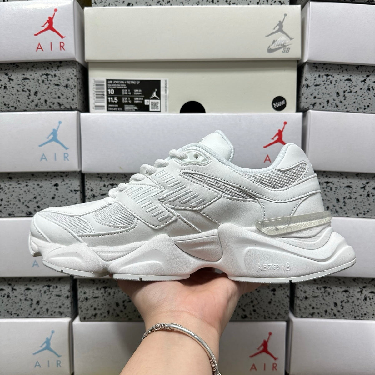 New Balance 9060 'Blanc Cassé'