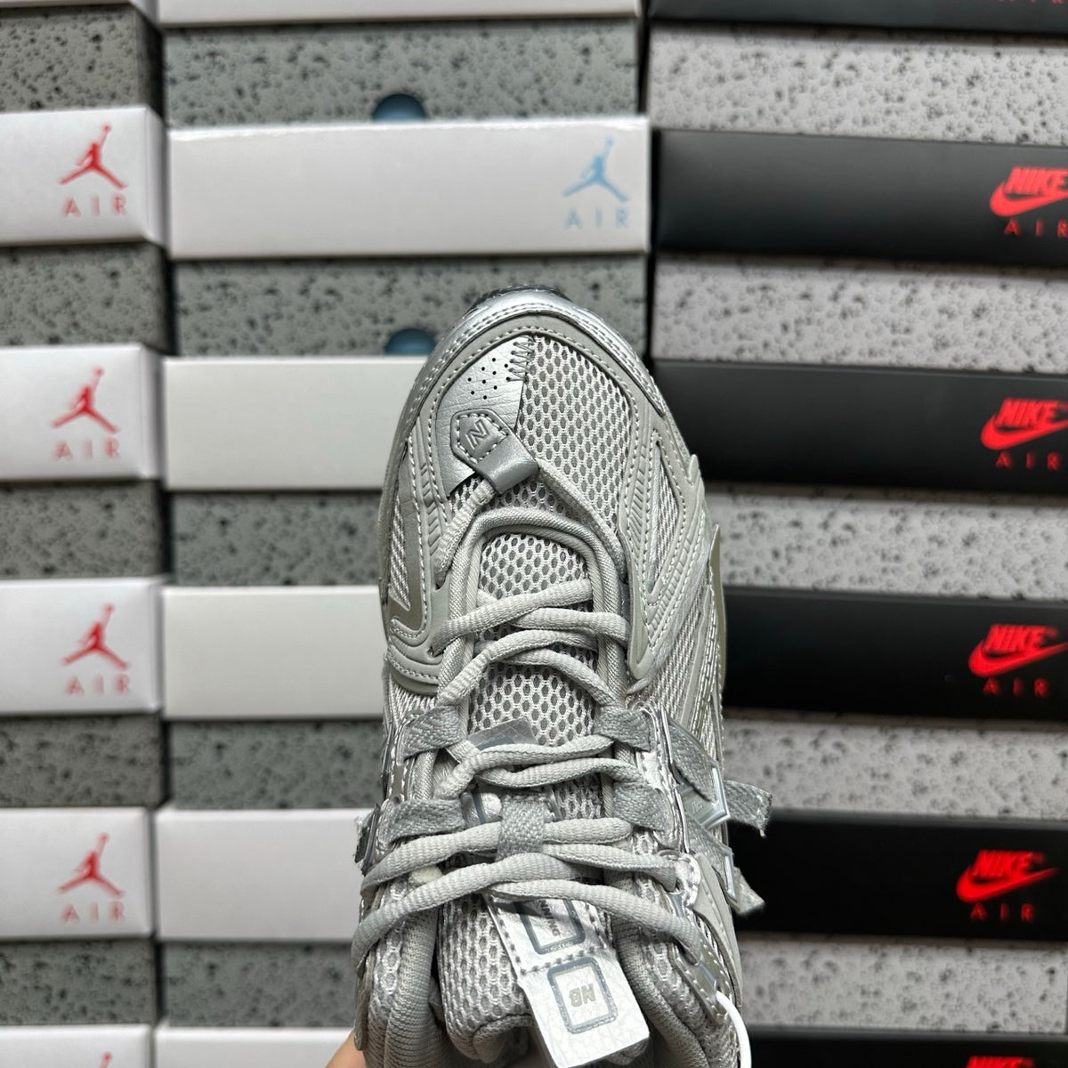 New Balance 1906R 'Gris Argent Clair'