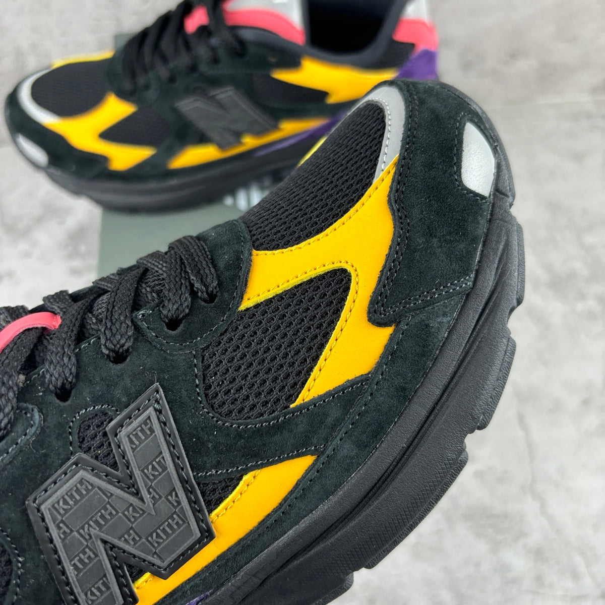 New Balance 2010 'Noir Jaune Violet'