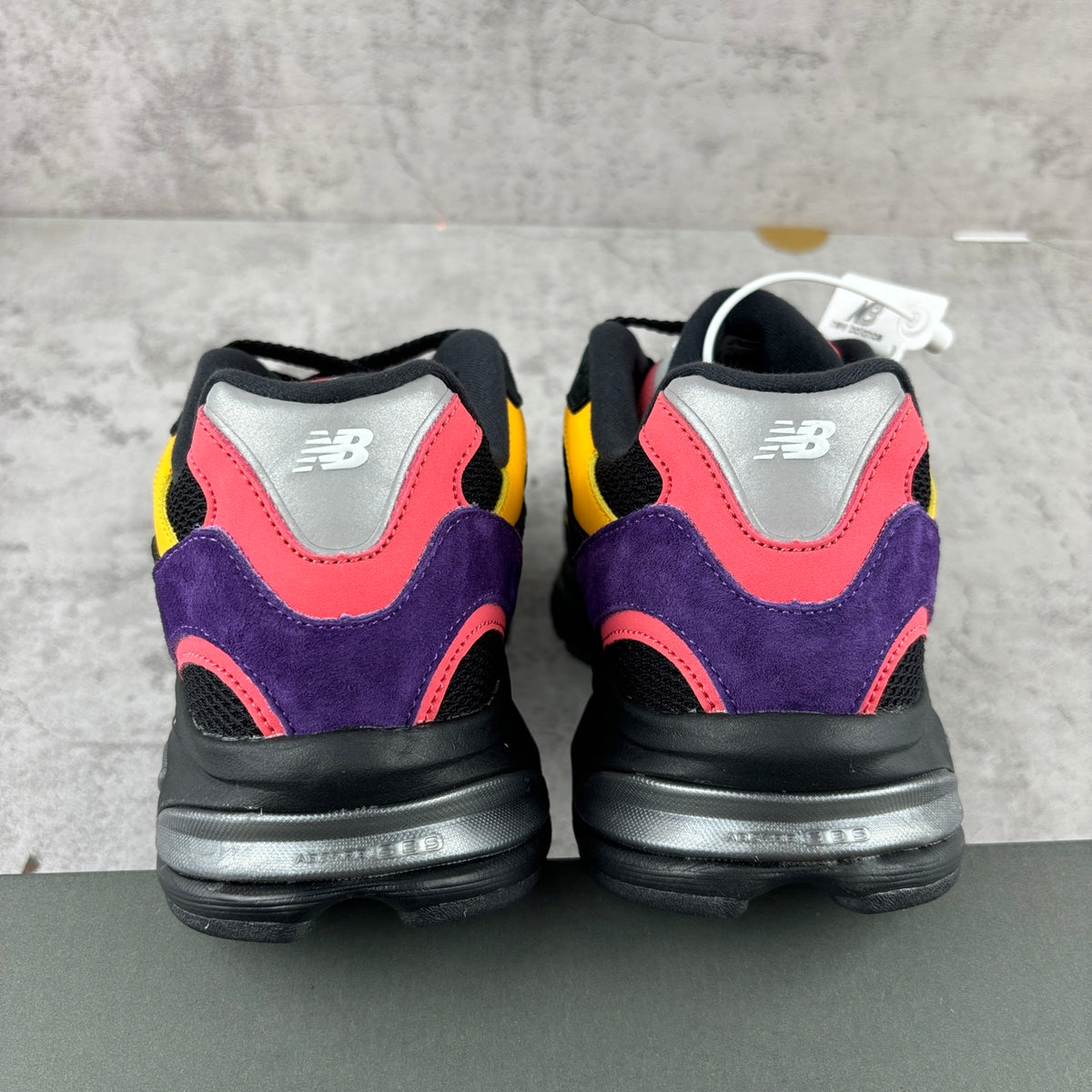 New Balance 2010 'Noir Jaune Violet'