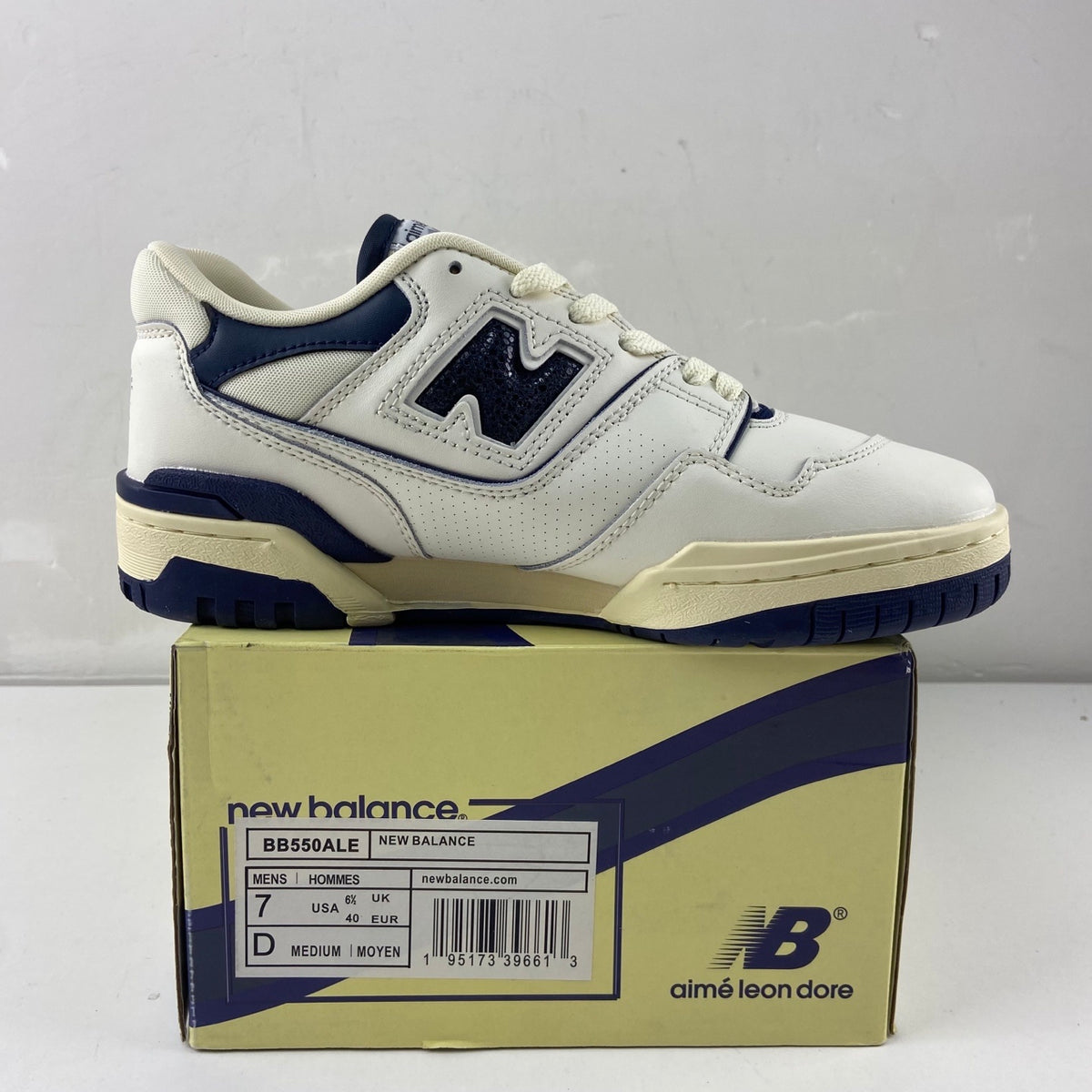 New Balance 550 'Blanc Bleu Marine Crème'