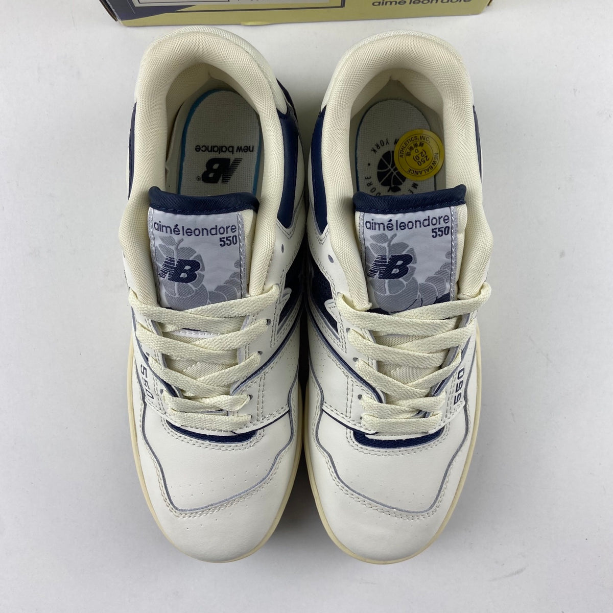 New Balance 550 'Blanc Bleu Marine Crème'