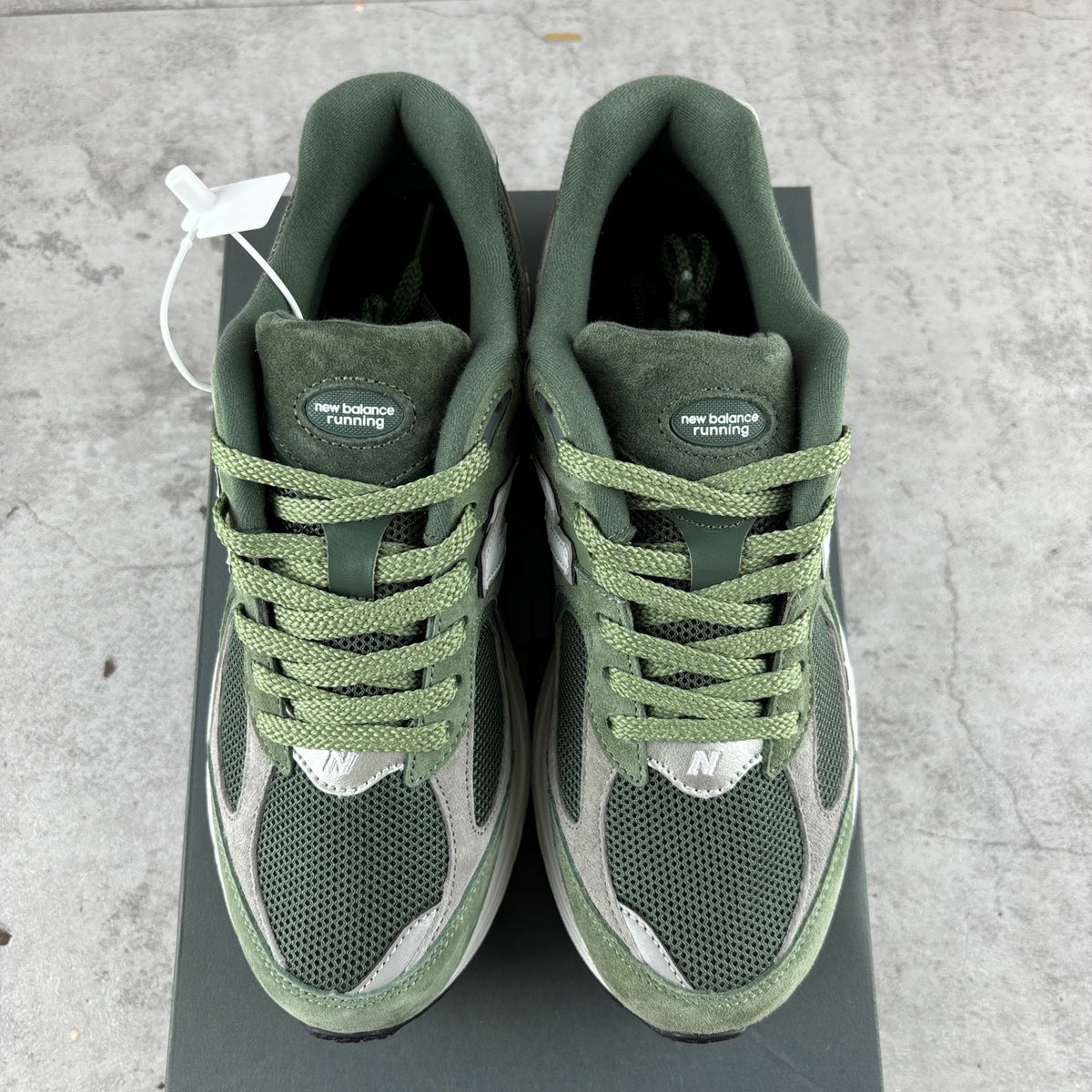 New Balance 2002R 'Vert Kaki'