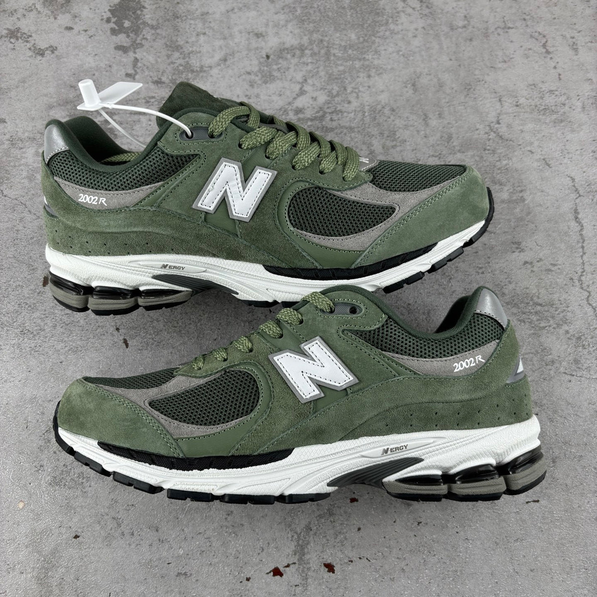 New Balance 2002R 'Vert Kaki'