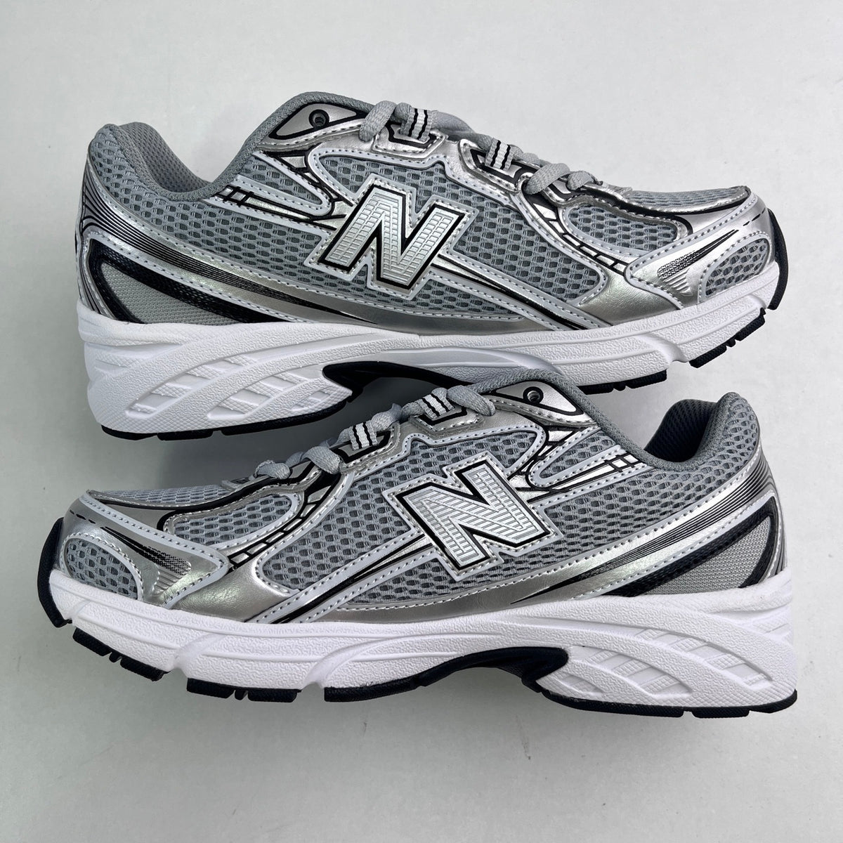 New Balance 740 'Argent Noir'