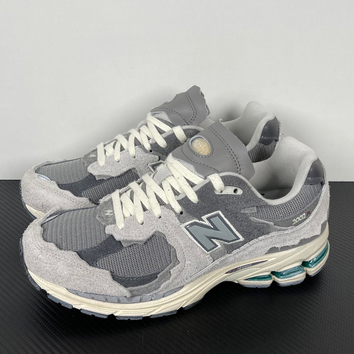 New Balance 2002R 'Gris Argent'
