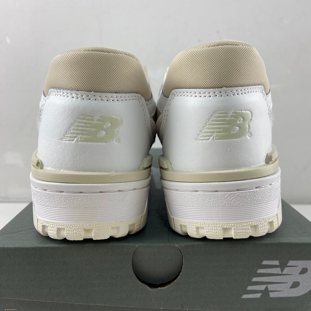 New Balance 550 'Blanc Beige Doré'