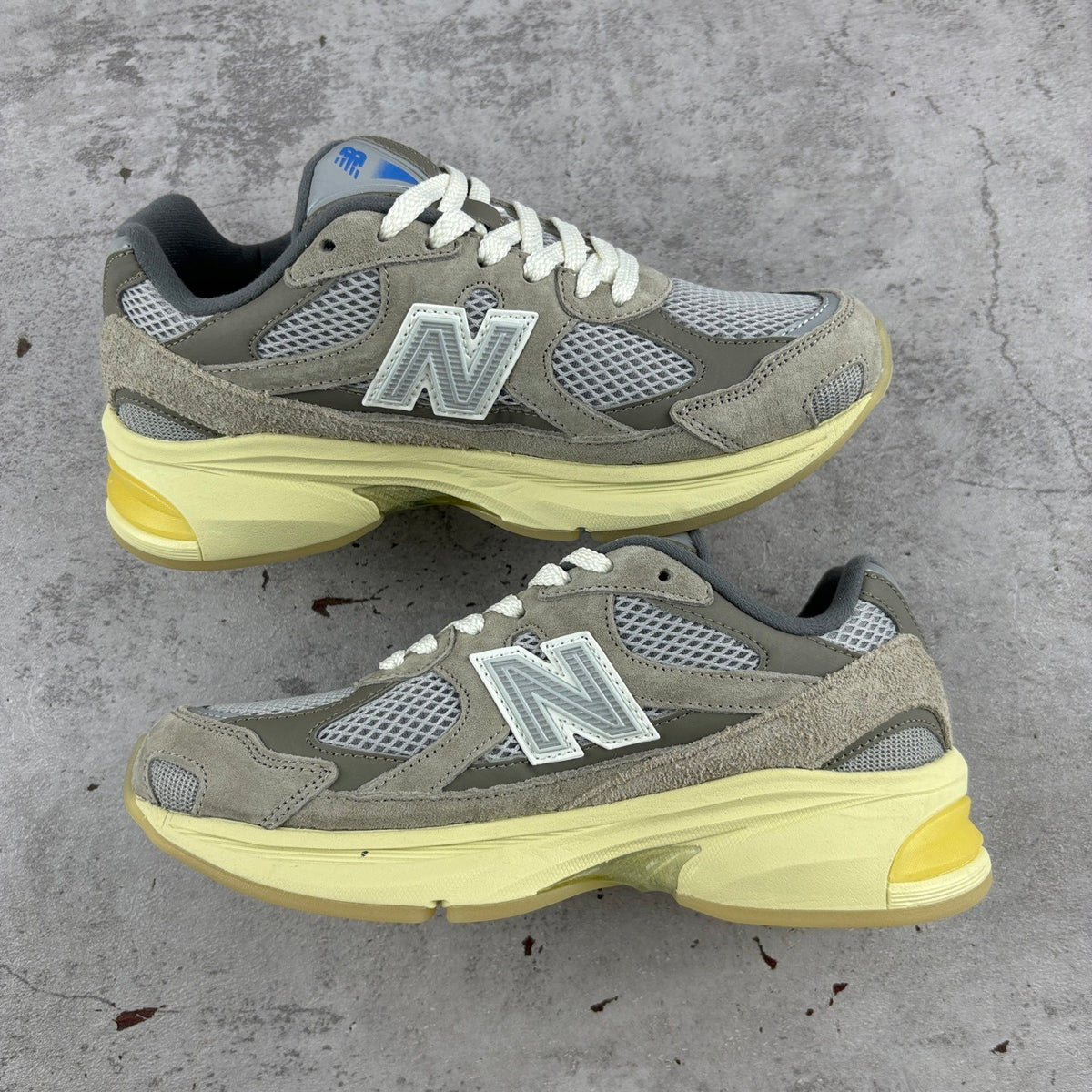 New Balance 2010 'Gris Jaune Pâle'