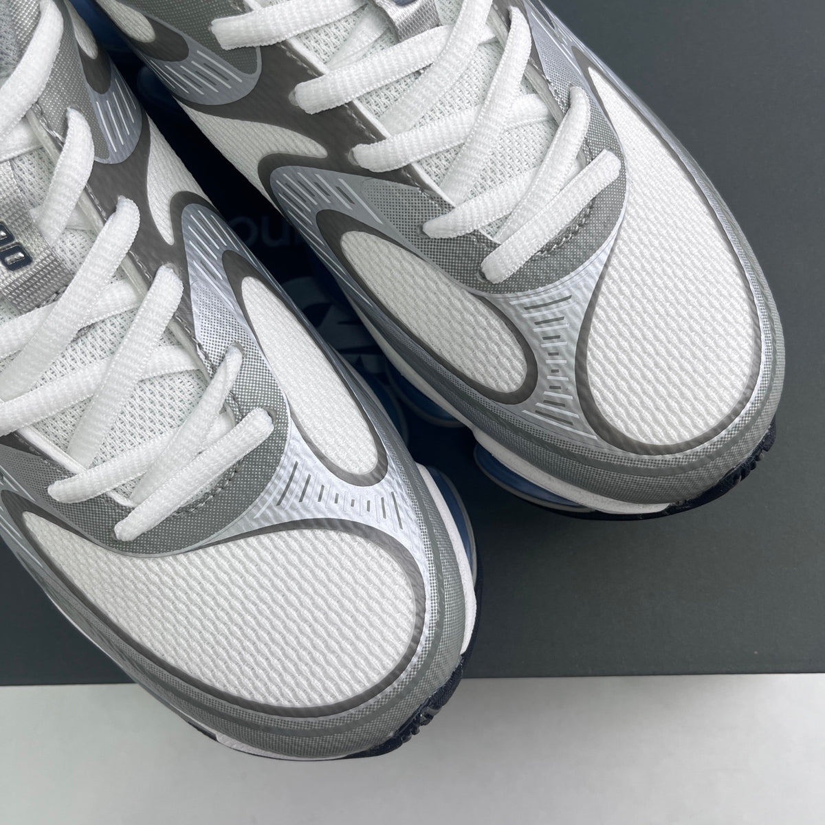 New Balance 2000 'Blanc Argent Bleu'