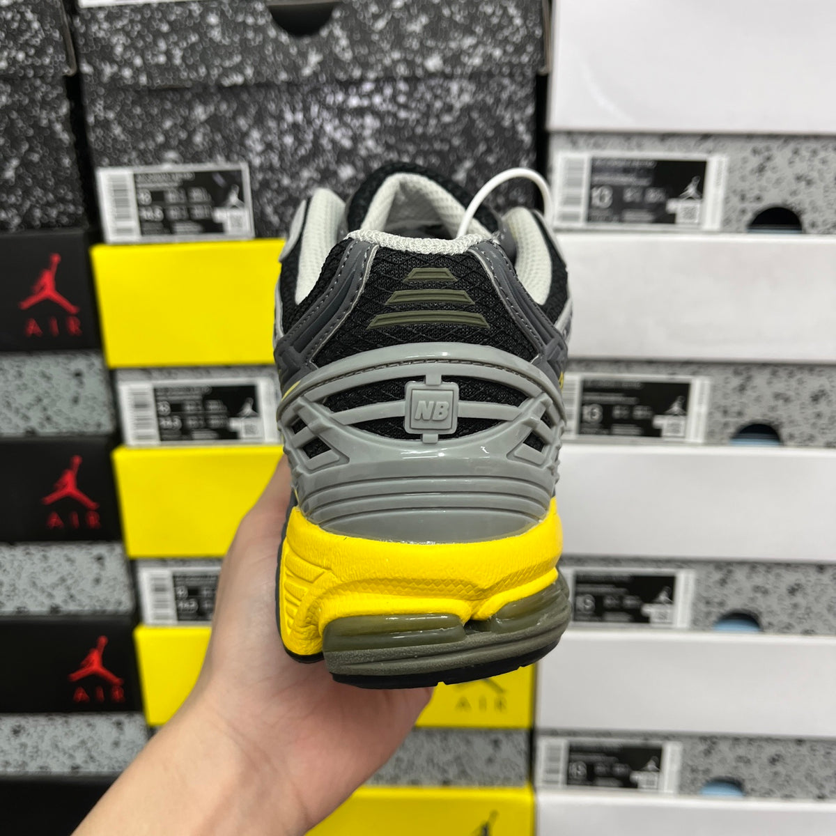 New Balance 1906R 'Gris Jaune Fluo'