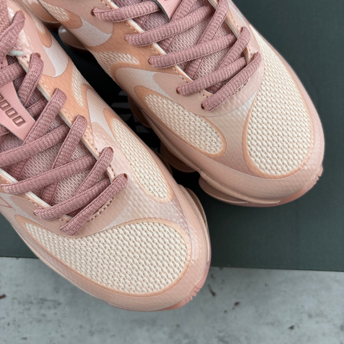 New Balance 2000 'Rose Pêche'