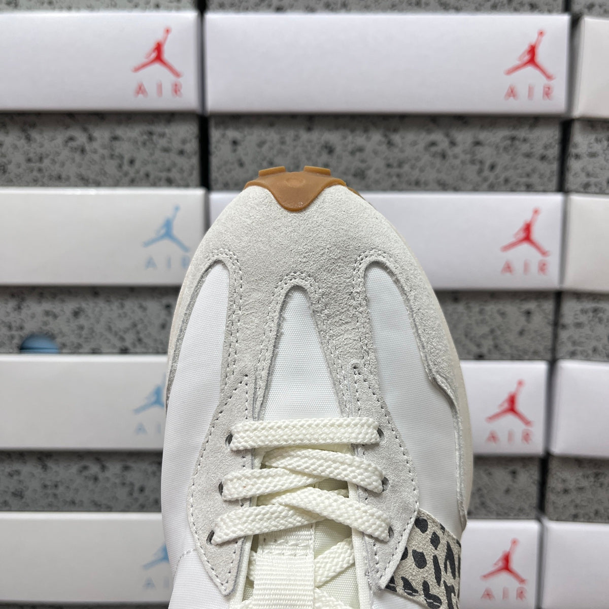 New Balance 327 'Blanc Léopard'