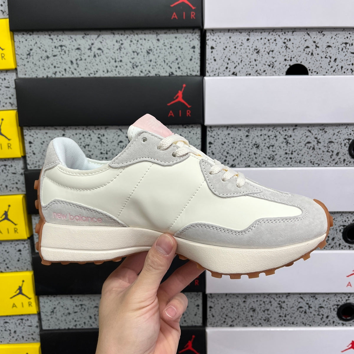 New Balance 327 'Blanc Rose Pâle'