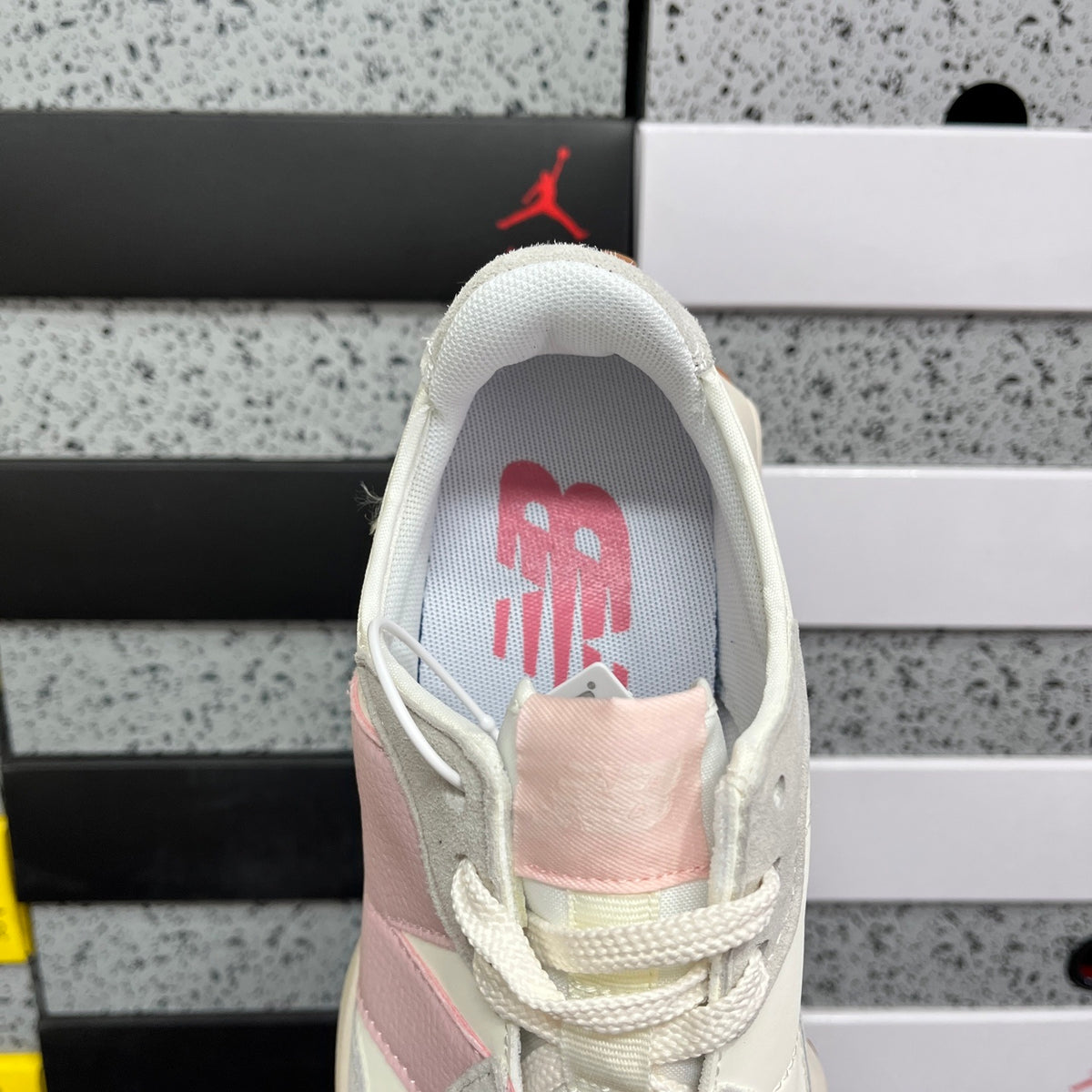 New Balance 327 'Blanc Rose Pâle'
