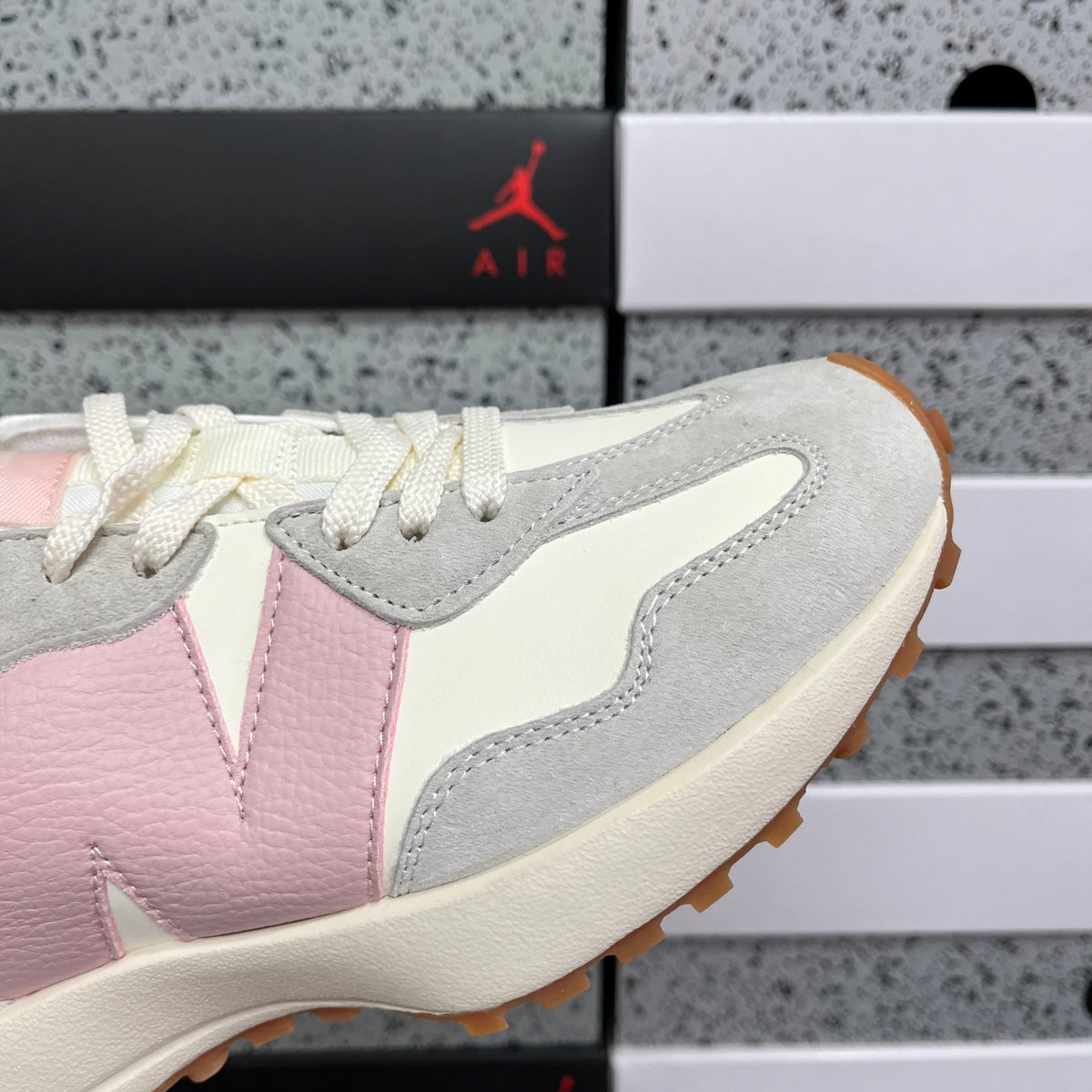 New Balance 327 'Blanc Rose Pâle'