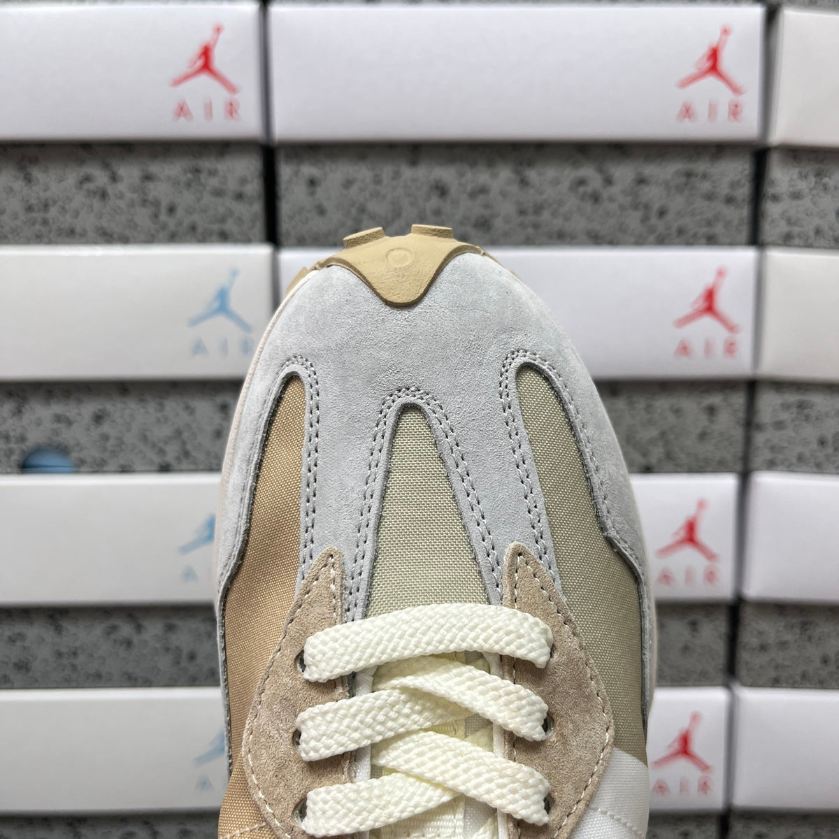 New Balance 327 'Beige Doré'