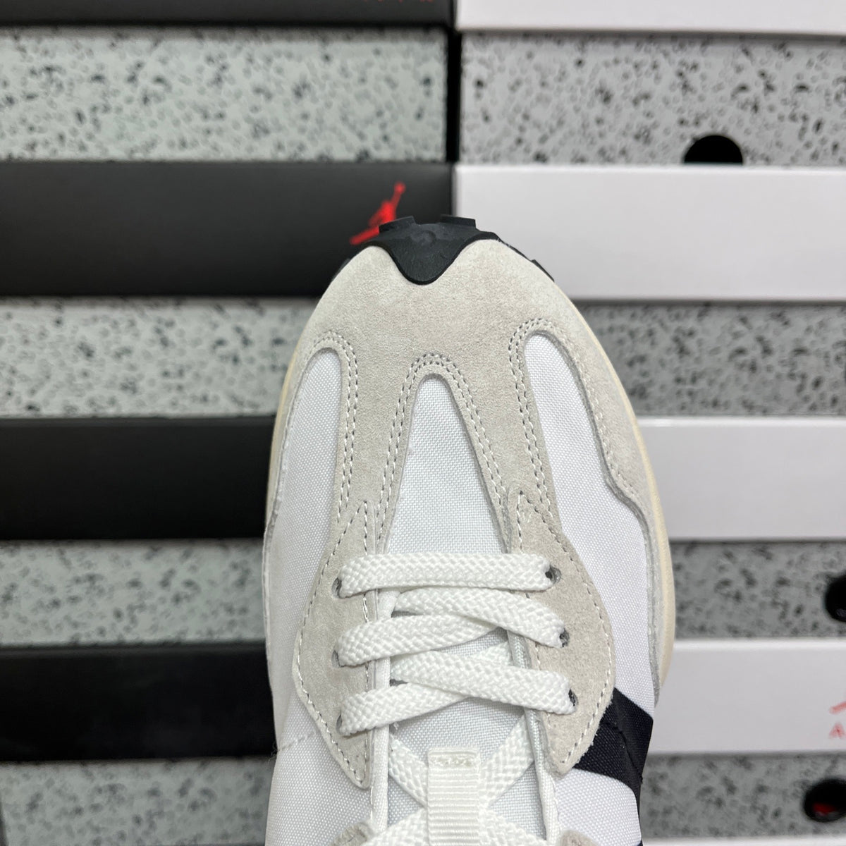 New Balance 327 'Blanc Noir Gris'
