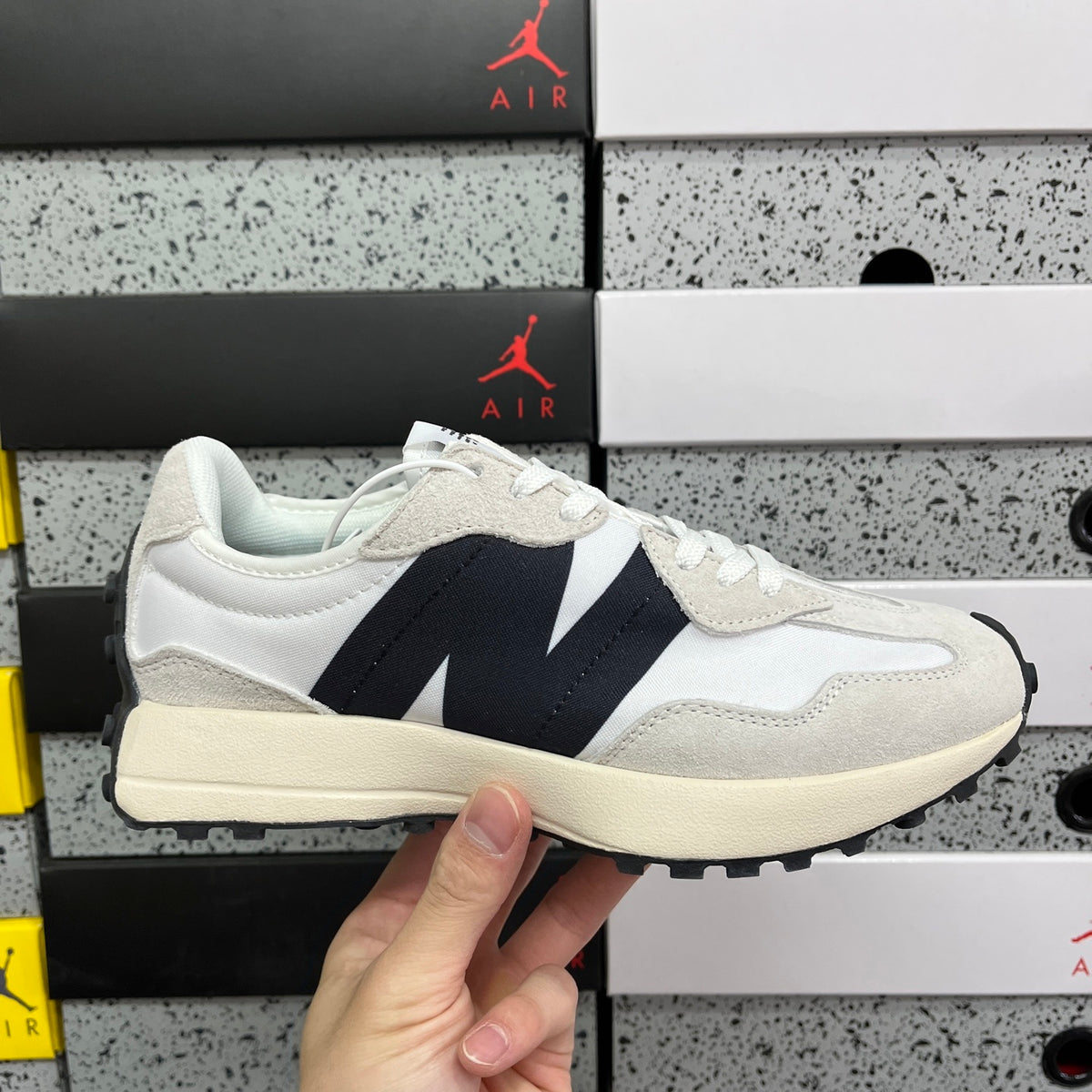 New Balance 327 'Blanc Noir Gris'
