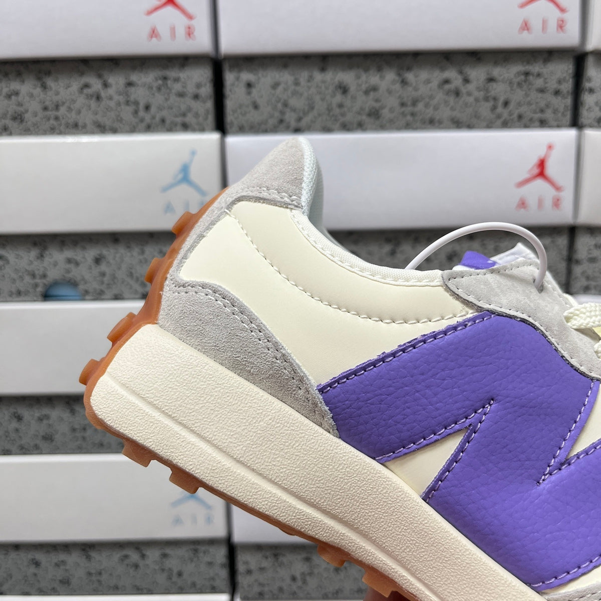 New Balance 327 'Blanc Violet'