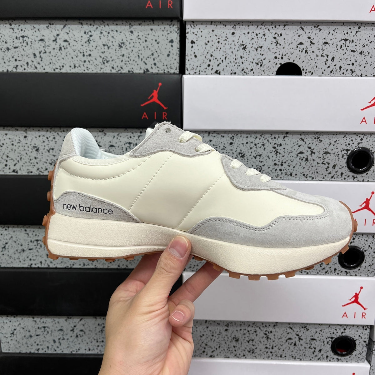 New Balance 327 'Blanc Noir'