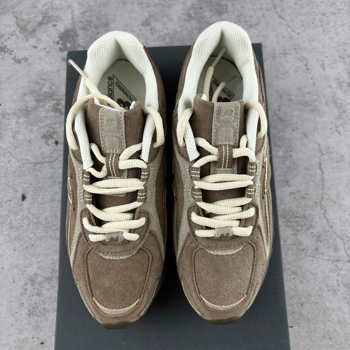 New Balance 204L 'Taupe'