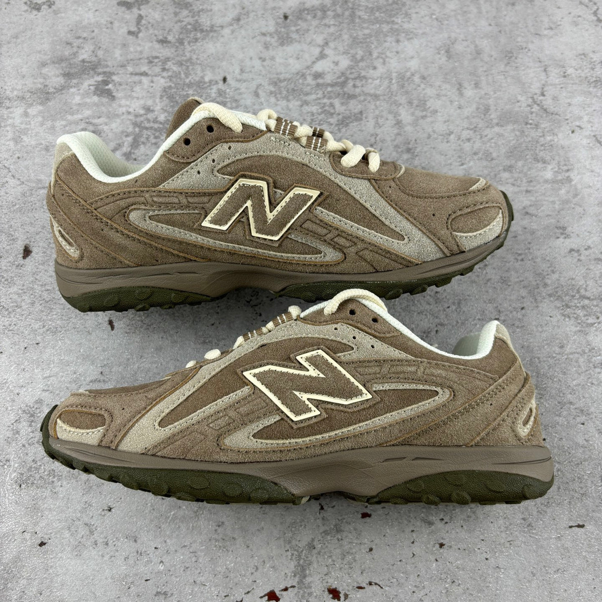 New Balance 204L 'Taupe'