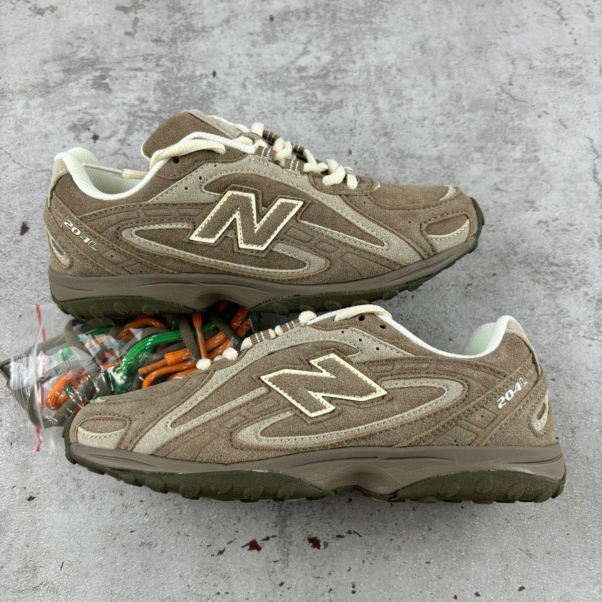 New Balance 204L 'Taupe'