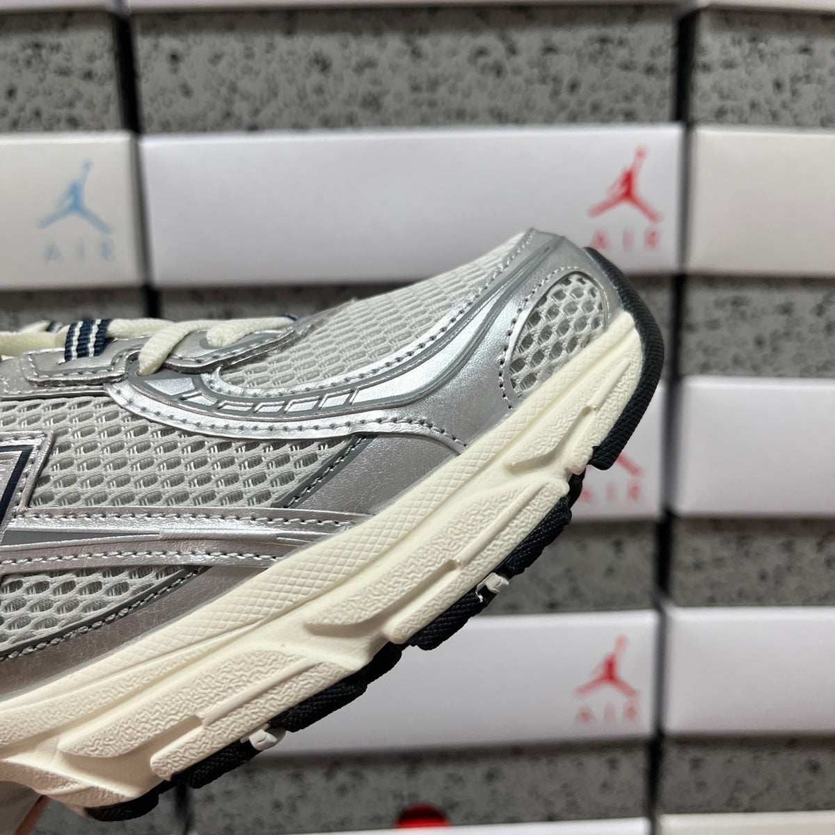 New Balance 740 'Argent Beige'