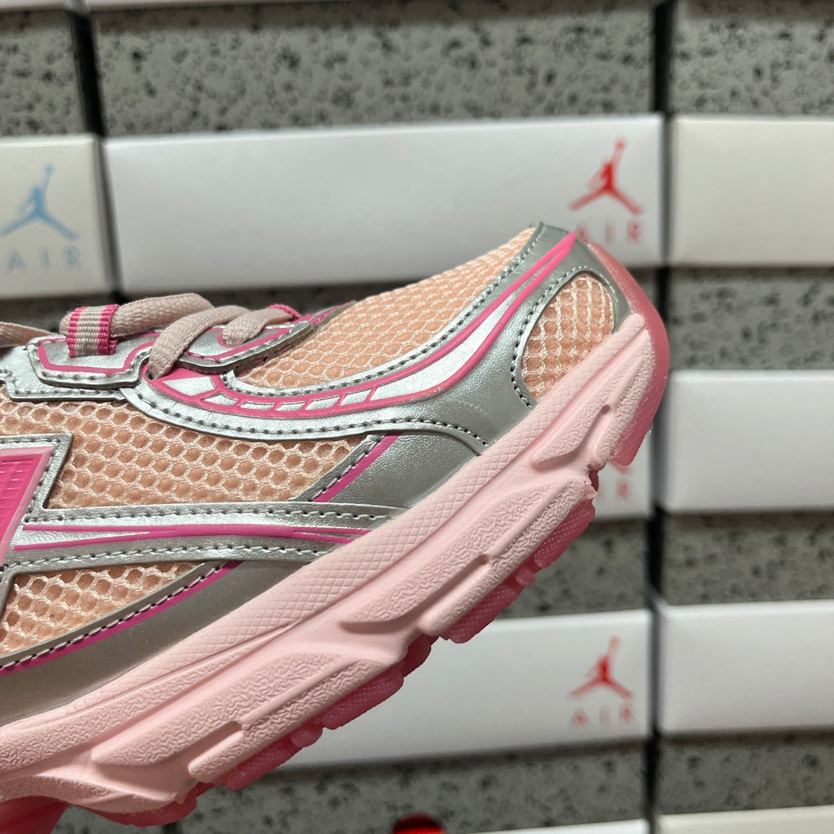 New Balance 740 'Rose Pâle'