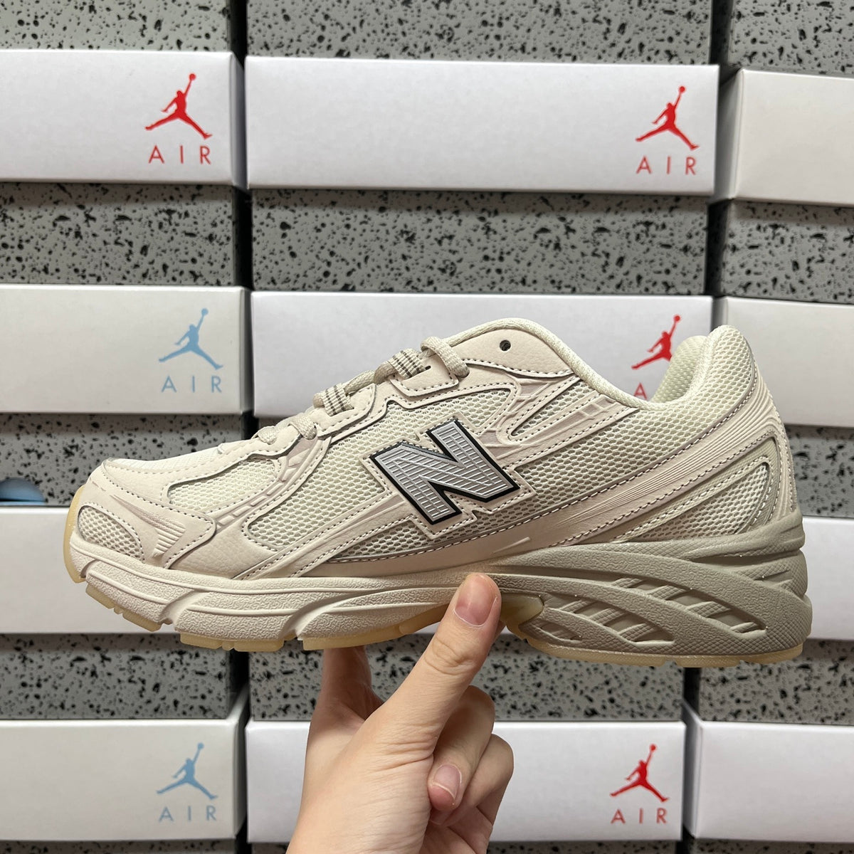 New Balance 740 'Beige Sable'