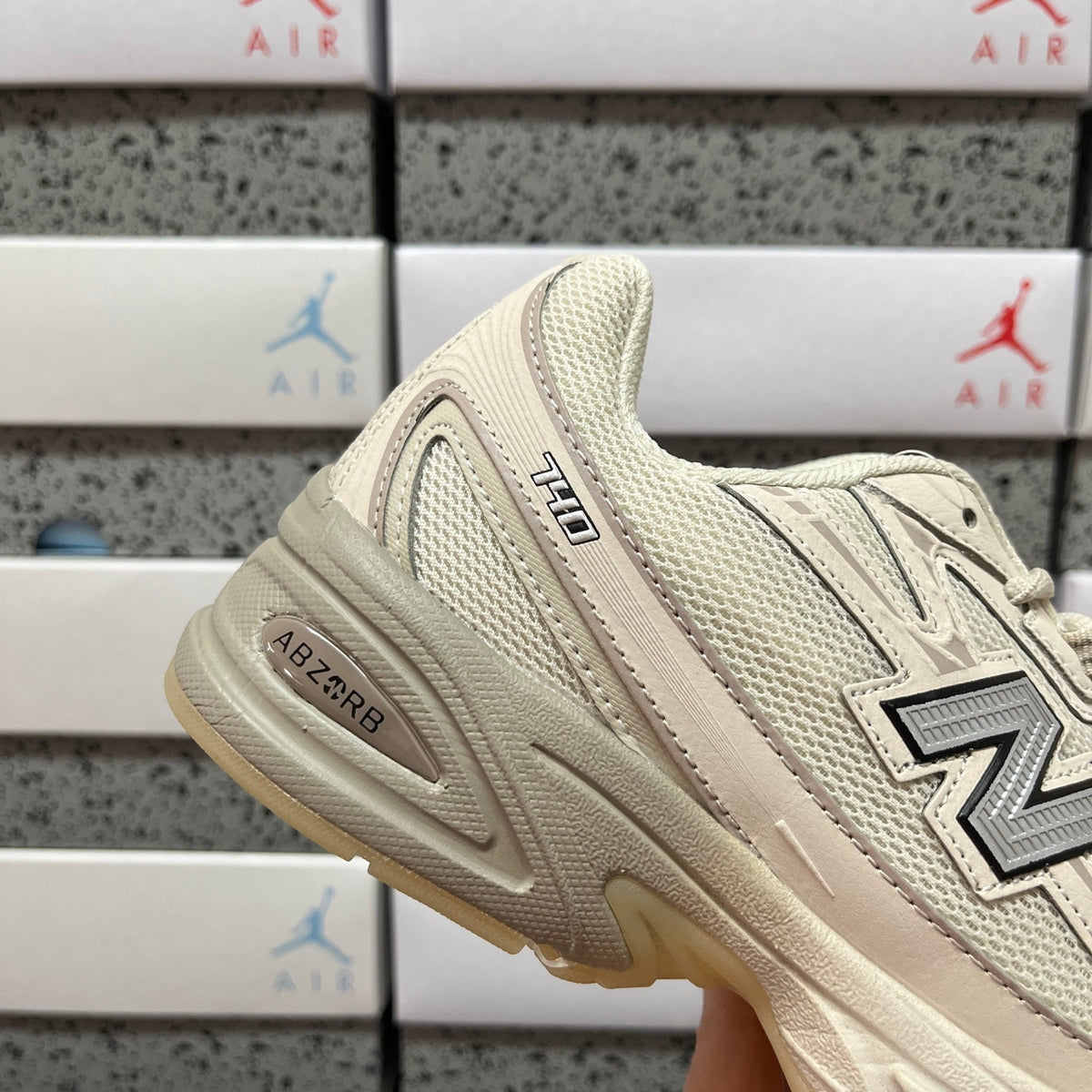 New Balance 740 'Beige Sable'