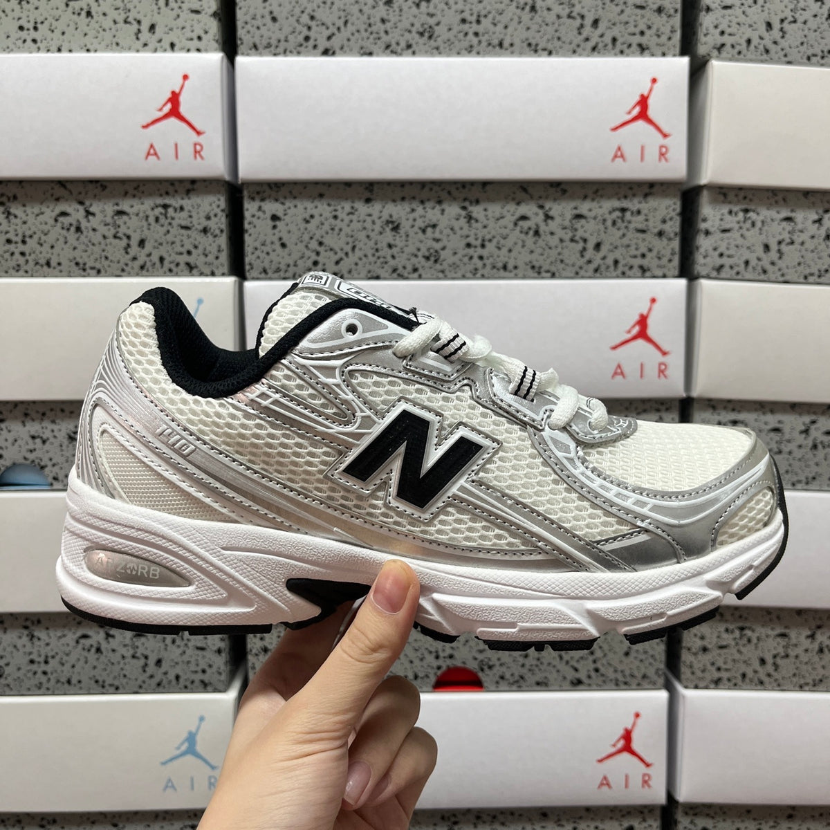 New Balance 740 'Blanc Noir'