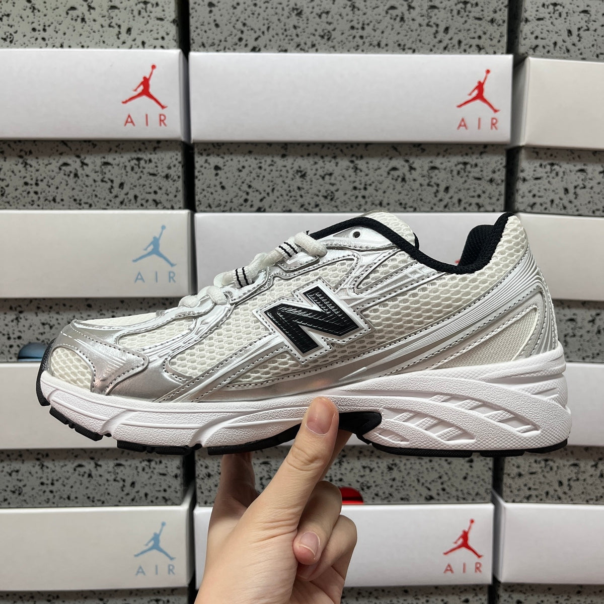 New Balance 740 'Blanc Noir'