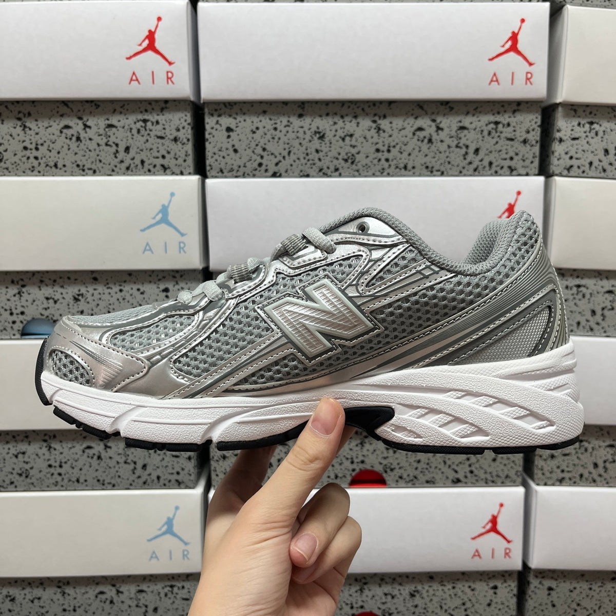 New Balance 740 'Gris Argent'
