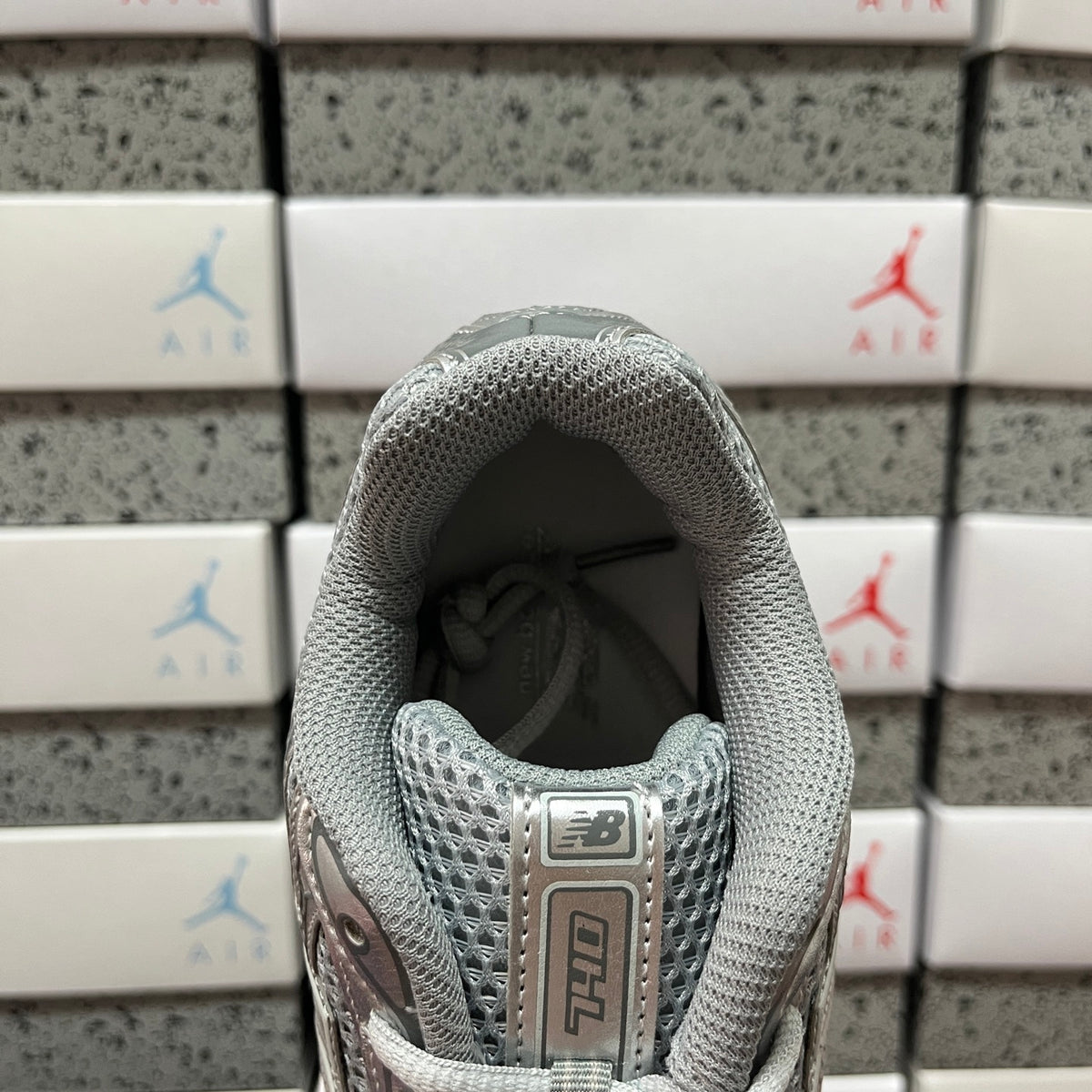New Balance 740 'Gris Argent'