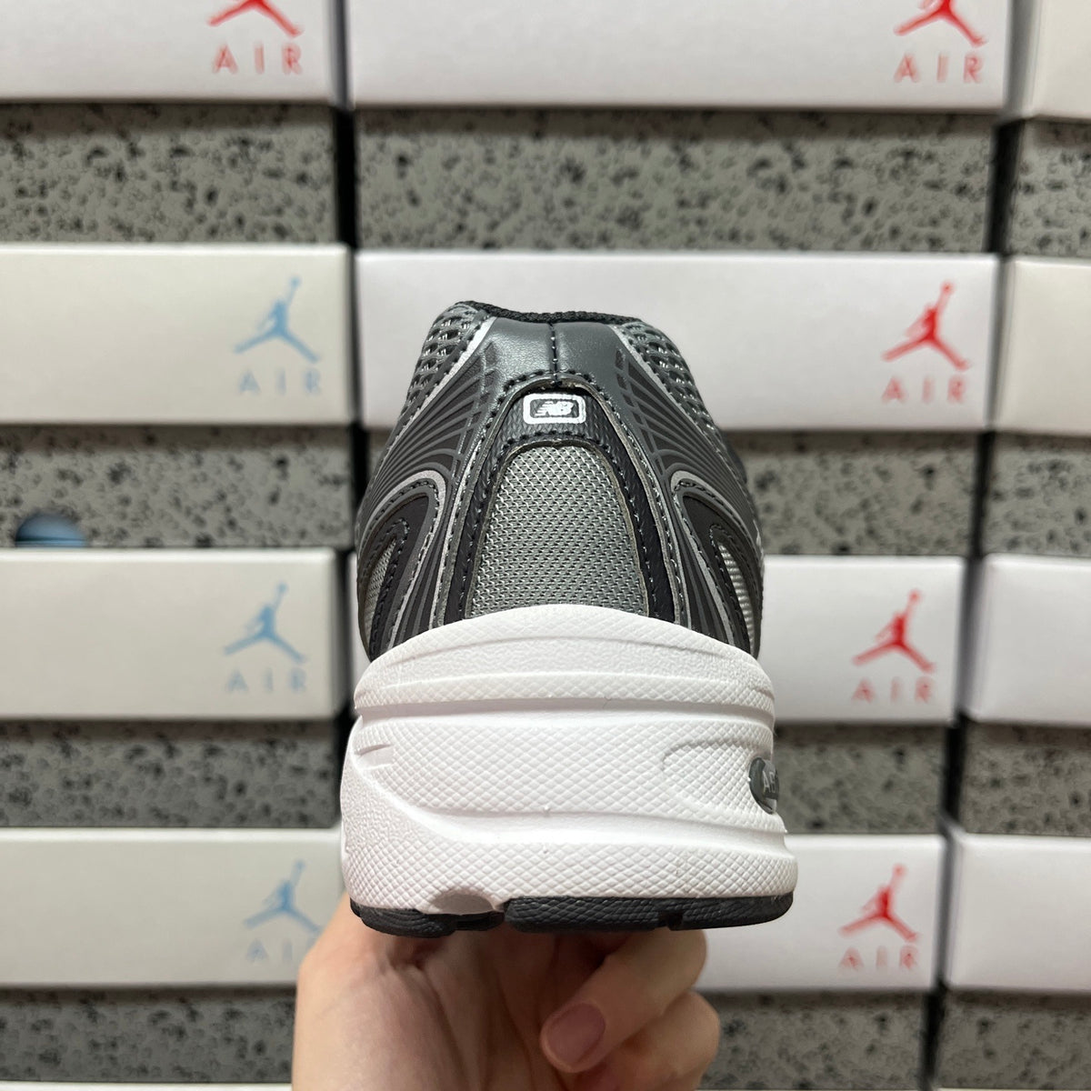 New Balance 740 'Gris Noir'
