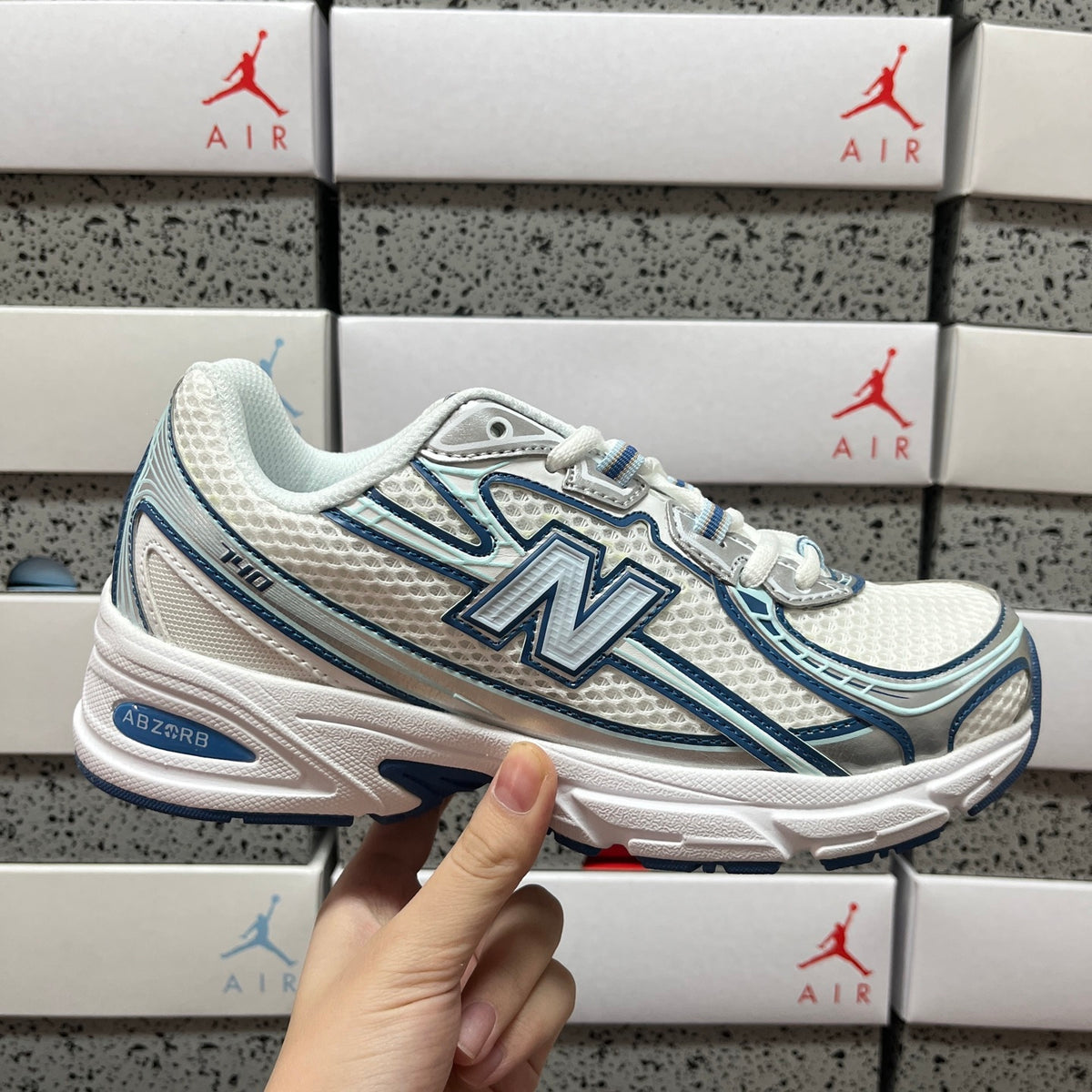 New Balance 740 'Blanc Bleu Pétrole'