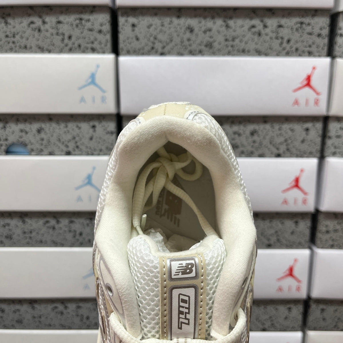 New Balance 740 'Crème Beige'