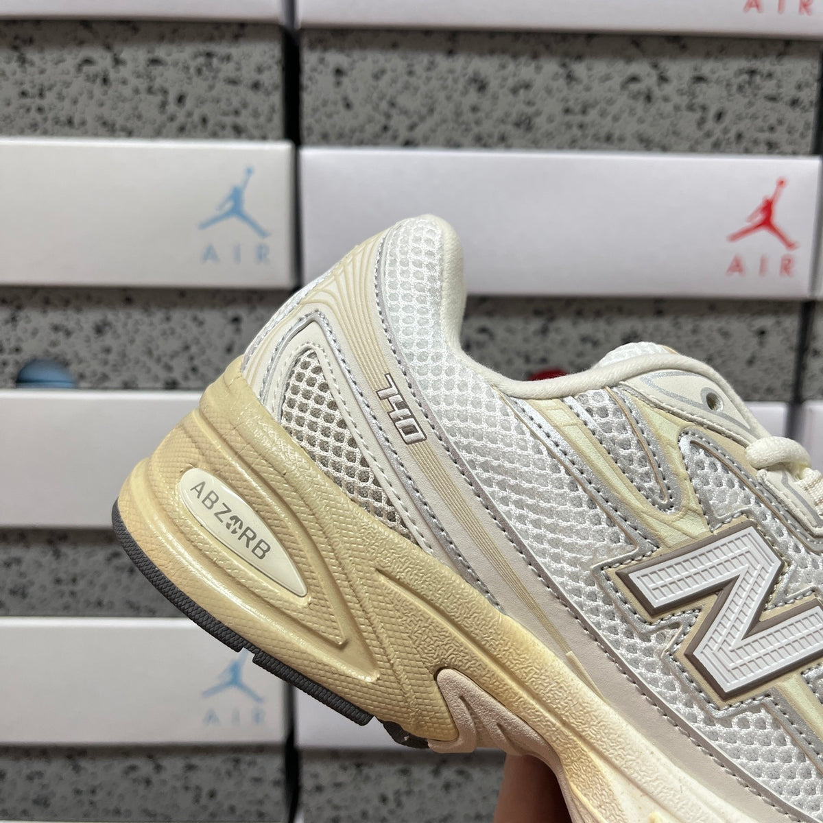 New Balance 740 'Crème Beige'