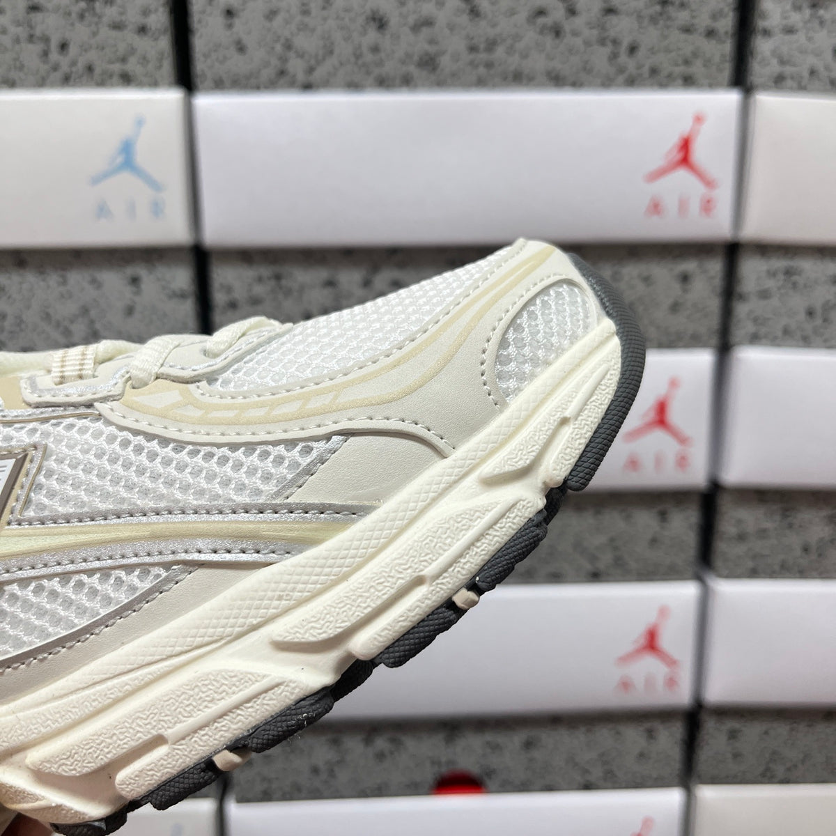 New Balance 740 'Crème Beige'